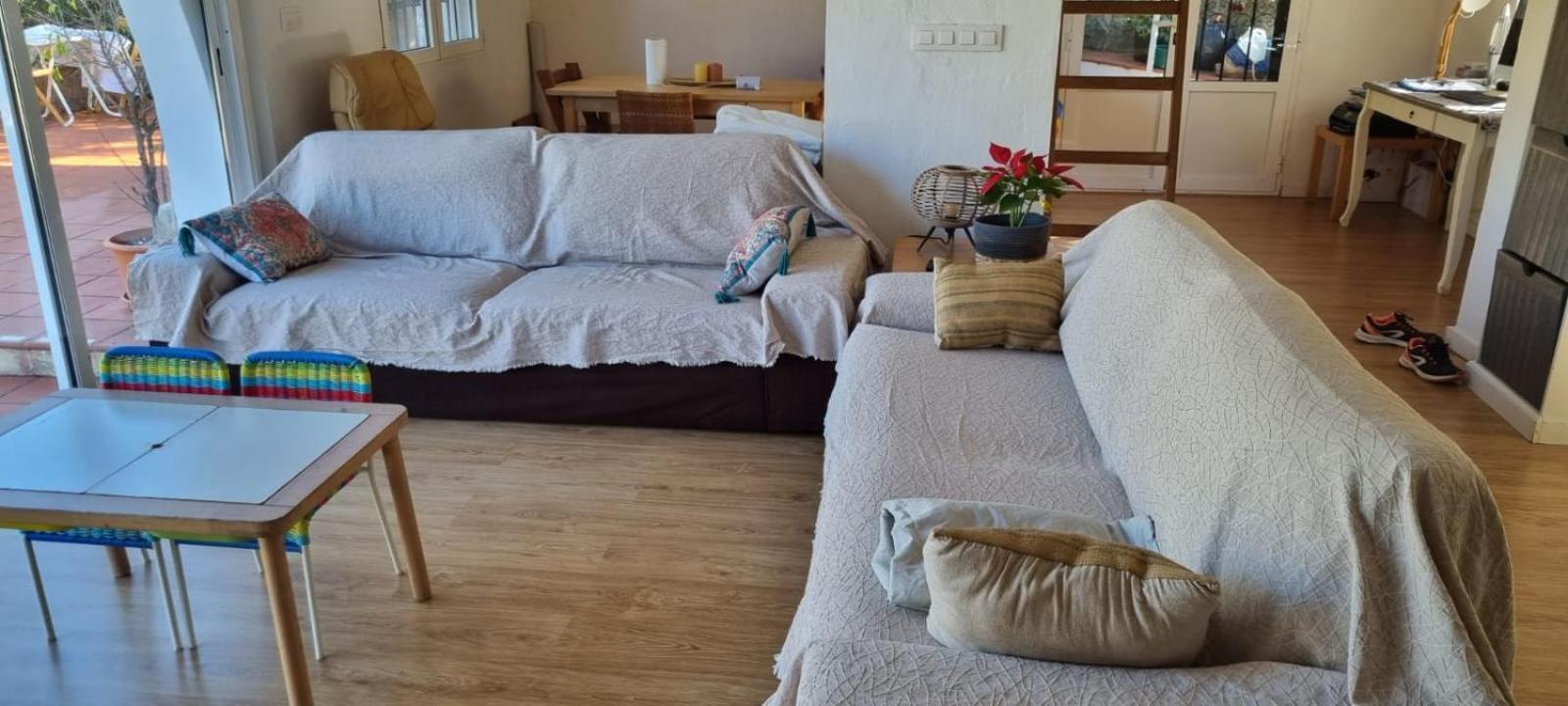 فيلا Agradable Casa Con Piscina Privada Y Jardin دينايا المظهر الخارجي الصورة